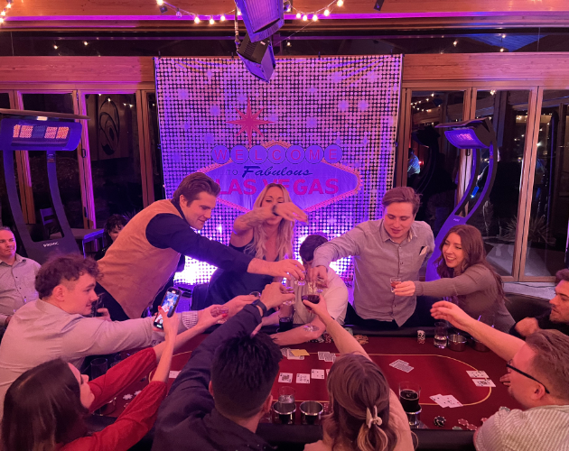 Banff and Lake Louise, AB Texas Hold'em Poker Rent a Texas Hold'em Poker Table for Your Party or Event! Hire a Texas Hold'em Poker Table. Our Vegas-quality Texas Hold'em Poker table rentals are the nicest in Banff and Lake Louise, AB. Texas Hold'em Poker tournament event hire also available...